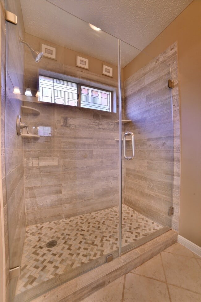 Building Photo - 4611 Kimball Dr