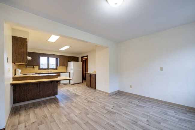 Building Photo - 23 Waldo Rd