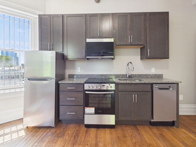 Building Photo - 7 E Franklin St