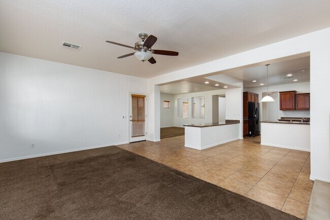 Building Photo - STALLION MOUNTAIN - HUGE 4 BEDROOM, 3 BATH UPGRADED SINGLE STORY