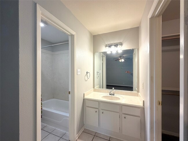 Building Photo - 22315 Waynoka Rd