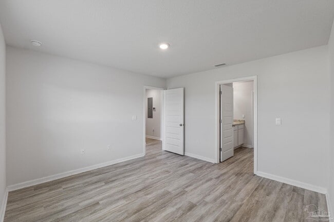 Building Photo - 6222 June Bug Dr