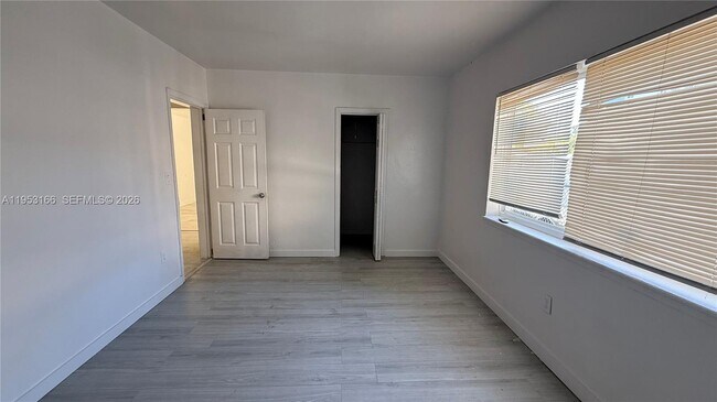 Building Photo - 7600 Dickens Ave