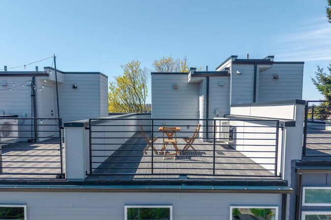 Building Photo - 3605 Linden Ave N