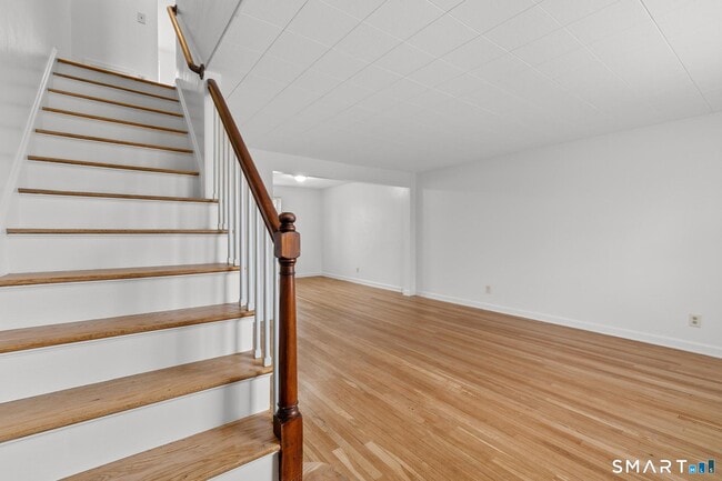 Building Photo - 52 Arnold Way