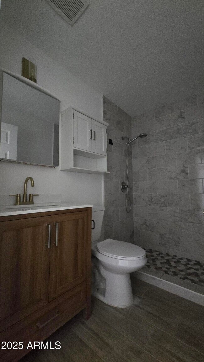 Building Photo - 5827 N 22nd Dr