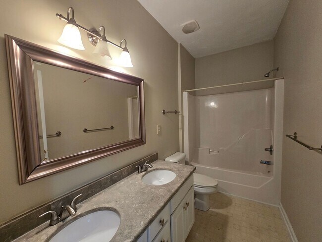 Building Photo - 3 Bed, 2 Bath in Waterfront Community of Rivers Edge in Currituck w/ Built-in Pool