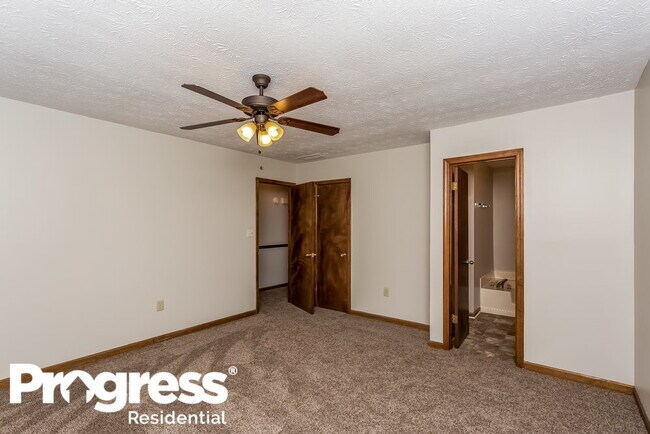 Building Photo - 295 Summertown Dr