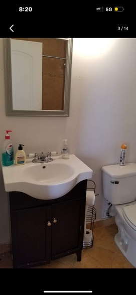 Building Photo - 2425 Hunter St