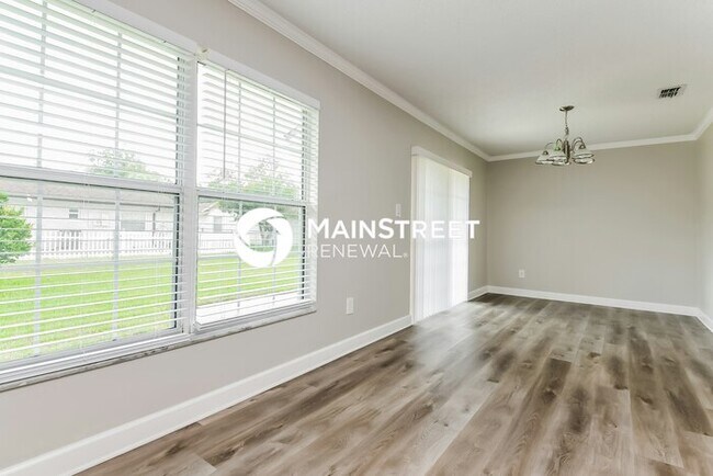 Building Photo - 3 Bedroom Pet-Friendly Home in ALTAMONTE SPRINGS, FL with Main Street Renewal