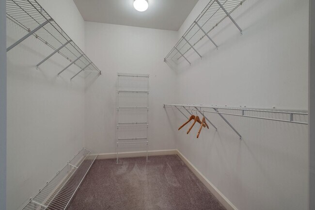 Building Photo - 218 Stoners Glen Ct