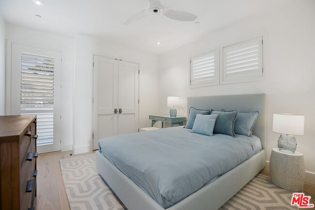 Building Photo - 1347 Palisades Beach Rd