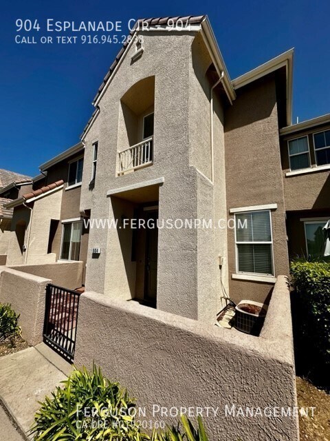 Building Photo - Move In Ready Folsom Home with Greenbelt V...