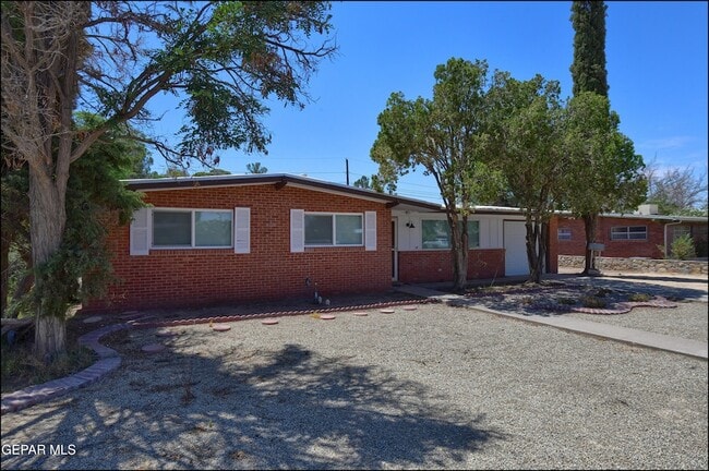 Building Photo - 408 Crane Ave
