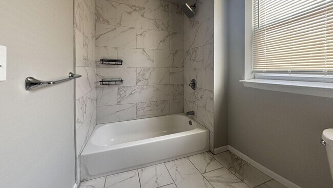 Building Photo - Modern Philadelphia Gem with Exposed Brick & Washer/Dryer