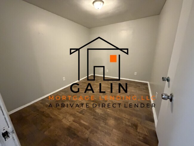 Building Photo - 8 Del Mar Cir