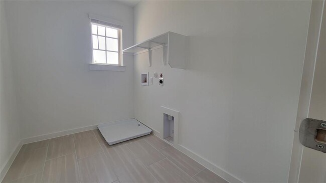 Building Photo - 440 Bristlecone Bend