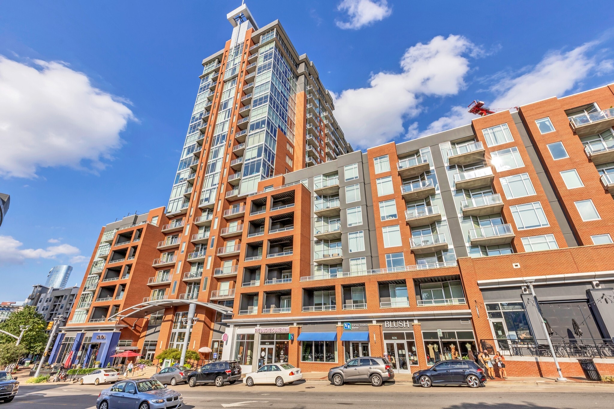 Building Photo - 600 12th Ave S