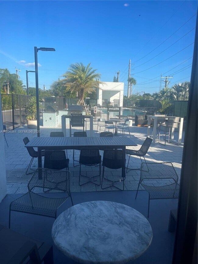 Building Photo - 4465 Griffin Rd