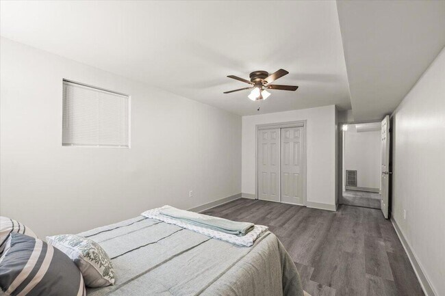 Building Photo - 9121 Potomac Dr