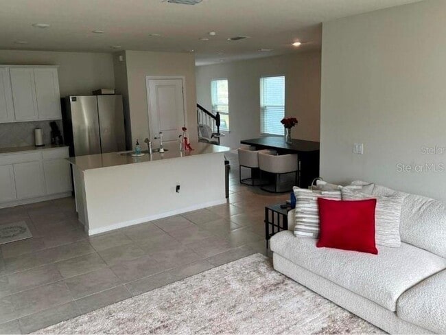 Building Photo - 1973 Summer Serenity Dr