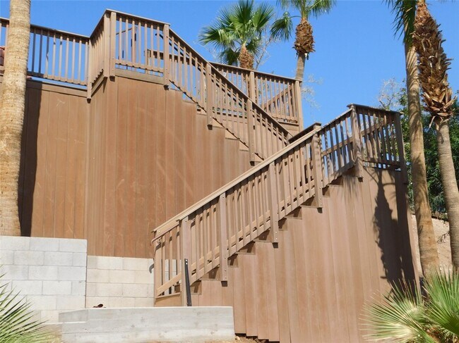 Building Photo - 2077 Whitewater Dr