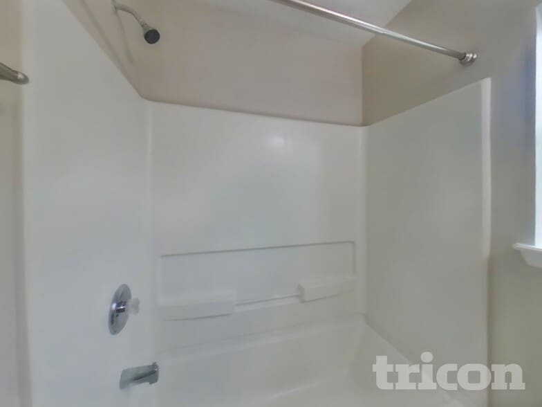 Building Photo - 12034 Alexandra Dr