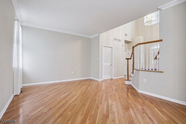 Building Photo - 12 Hansom Rd