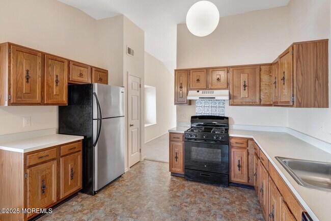 Building Photo - 405 Lexington Dr