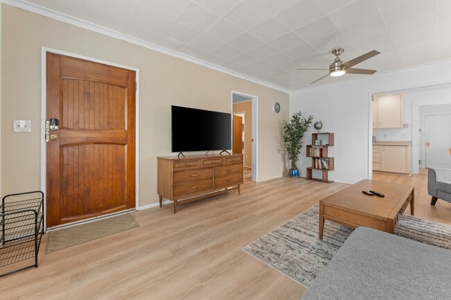 Building Photo - 1612 E 29th St