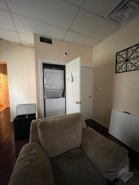 Building Photo - 1533 Cecil B. Moore Ave