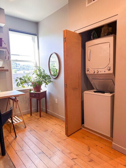 Building Photo - 3345 Ligonier St