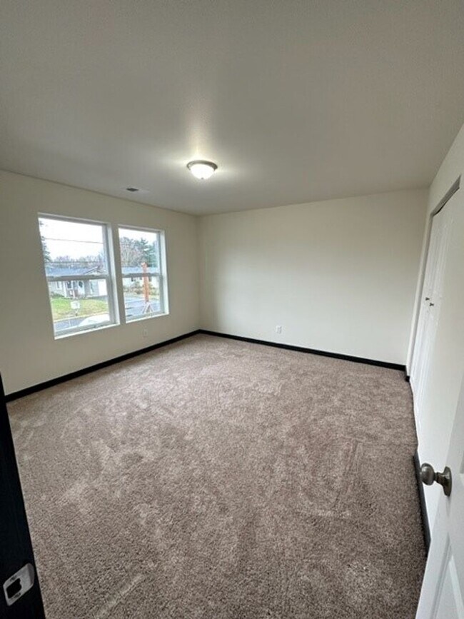 Building Photo - $500 Move-in Special! Newer Construction & Pet Friendly! 3 Bed 2.5 Bath Home Available!
