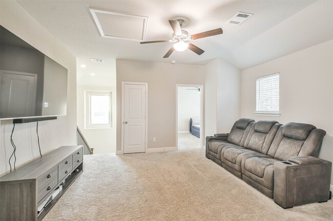 Building Photo - 22095 Volante Dr