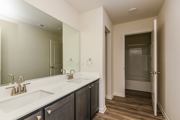 Building Photo - 10900 Gray Mare Dr