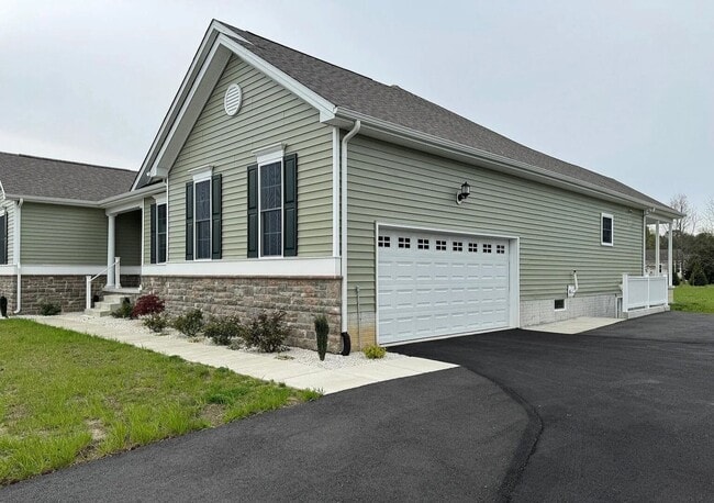 Building Photo - For Rent: Stunning Modern Ranch in Estates of Morris Mill $3,500/month + Utilities | Available Now