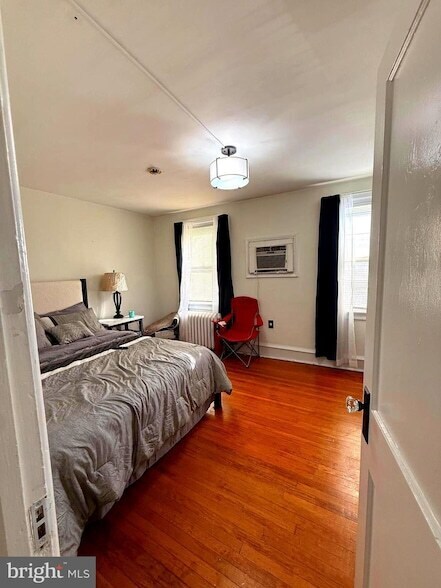 Building Photo - 5118 Oakland St