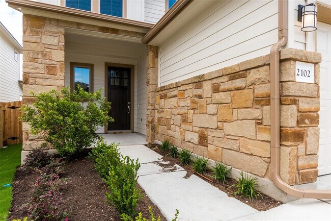 Building Photo - 2102 Crimson Rosella Trl