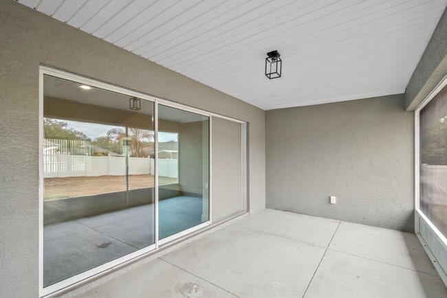 Building Photo - 8511 SE 158th Pl