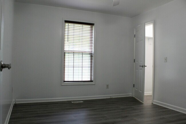 Building Photo - 918 Gleason St