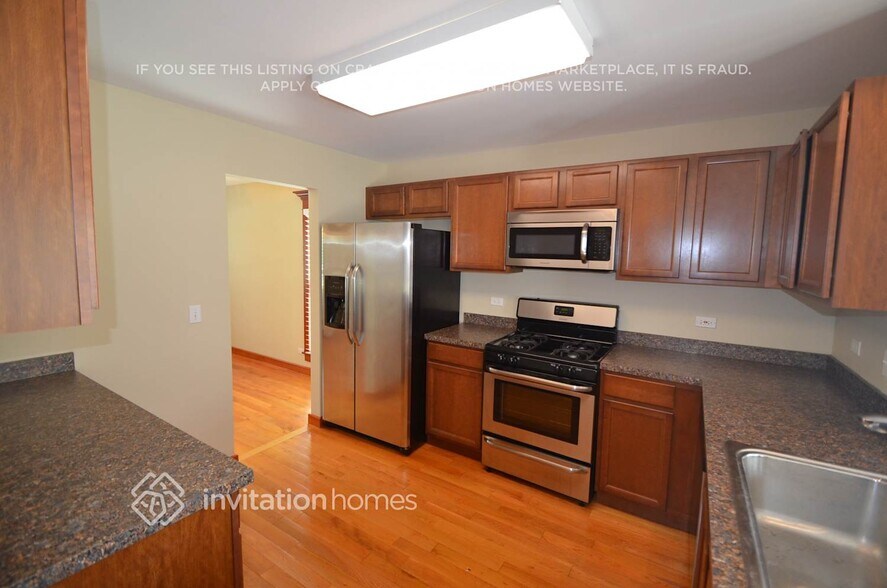Building Photo - 4820 Goodhue Ln