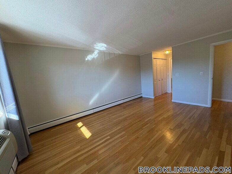 Building Photo - 50 Green St