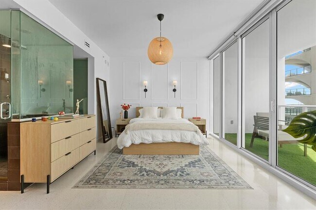 Building Photo - 1040 Biscayne Blvd