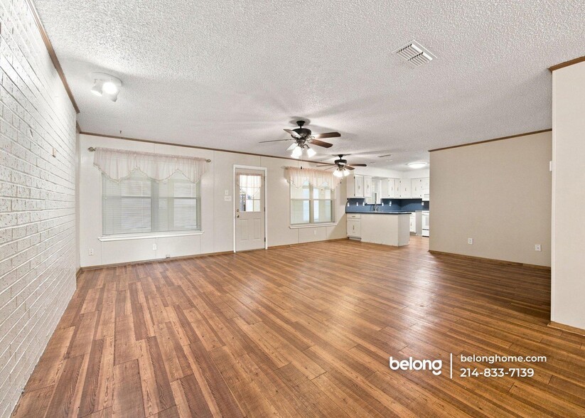 Building Photo - 1624 Lands End St