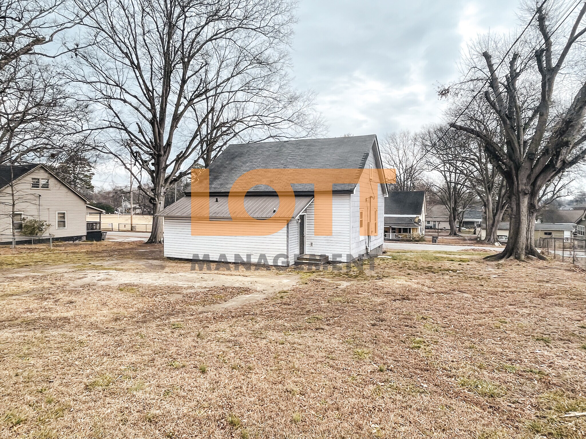 Building Photo - 12 N YMCA ST