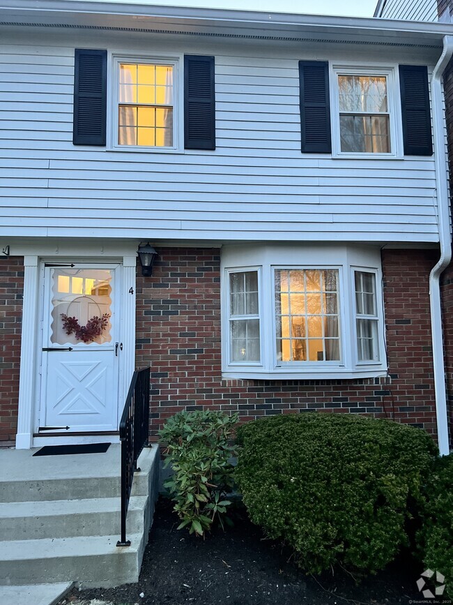 Building Photo - 4 Brandywine Ln