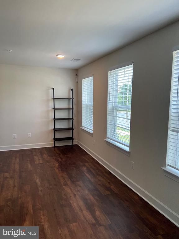 Building Photo - 3922 Rock Spring Dr
