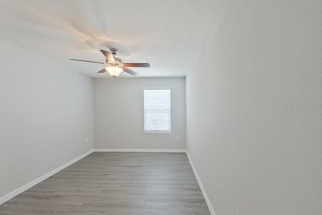 Building Photo - 8645 SW 44th Ct