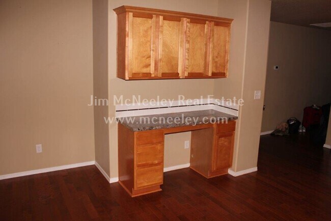 Building Photo - 3 br, 2 bath House - 2236 SE Salal Loop