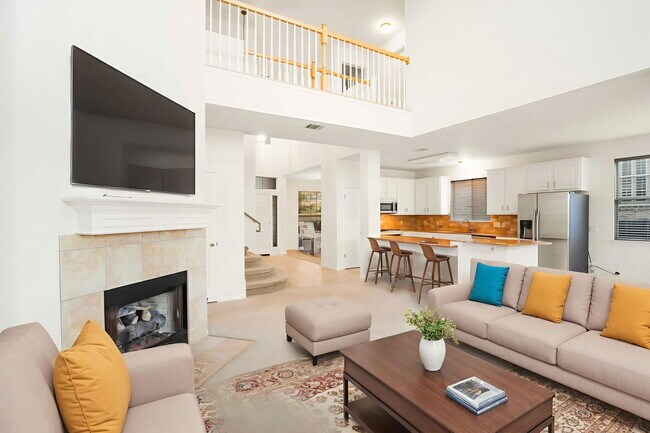 Building Photo - 2514 Crenshaw Dr